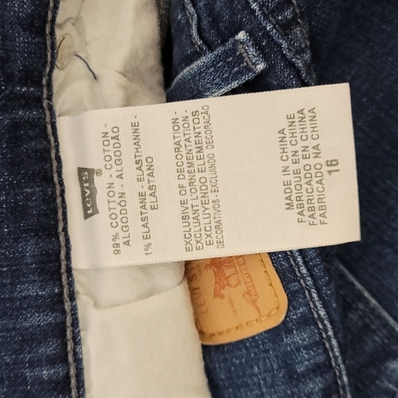 Levi's HIGH RISE WOMEN'S SHORTS MEDIUM WASH - Picture 6 of 6